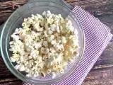 Recipe How do you make popcorn in the microwave? (without oil)
