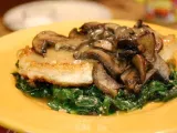 Recipe Pan sauteed chicken and mushrooms with garlic spinach