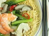 Recipe Sang har mien (prawns with crispy egg noodles)