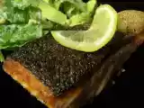 Recipe Crisp salmon with citrus avocado salad