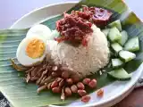 Recipe Nasi lemak with dried anchovies sambal (sambal ikan bilis)