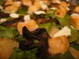 Recipe Salmon, spinach, mushroom, feta flatbread pizza