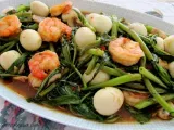 Recipe Water spinach with prawns and quail eggs