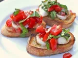 Recipe Fresh mozzarella and tomato crostini