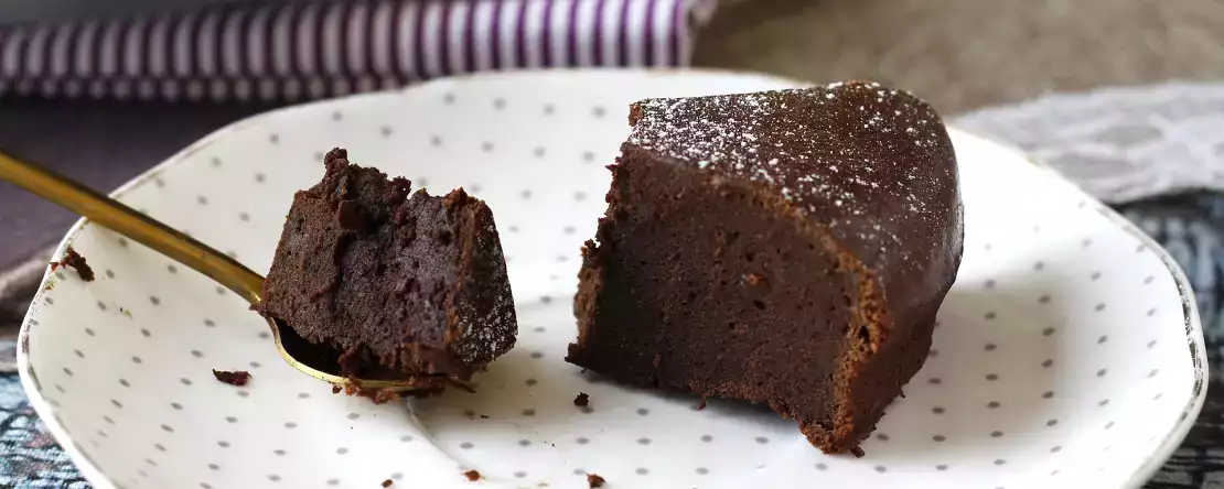 Protein-packed chocolate fudgy cake: an easy-to-make whey protein recipe