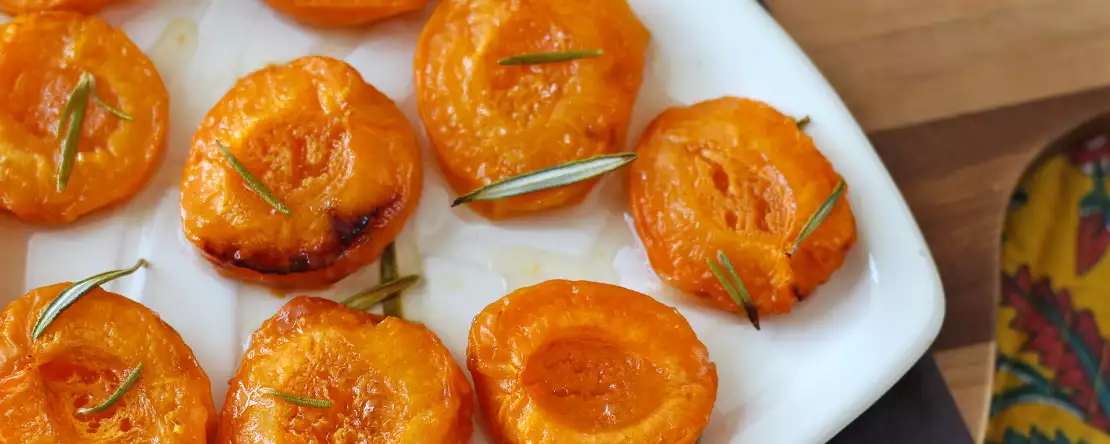 Air fryer roasted apricots