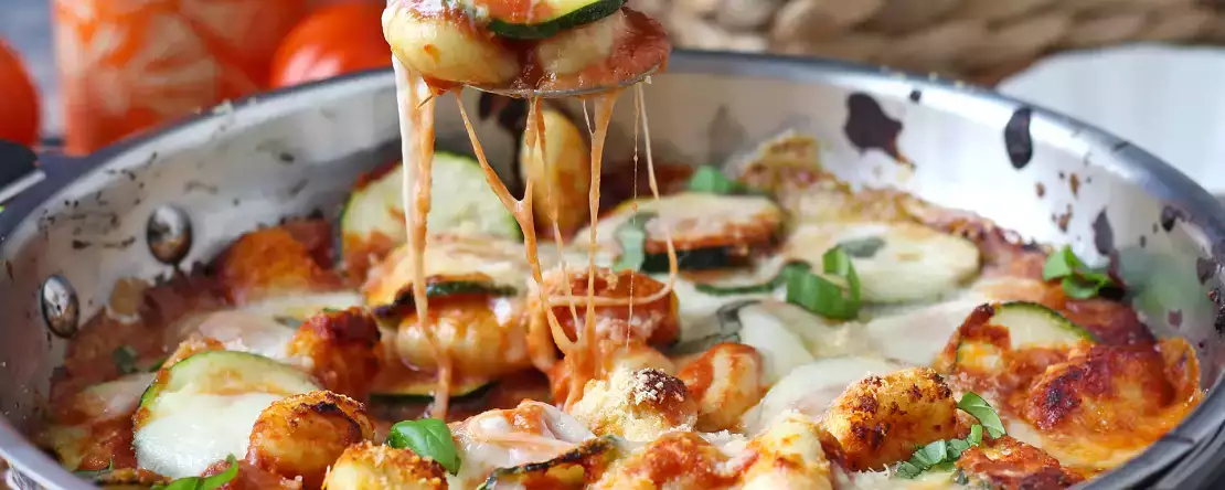 Quick recipe for zucchini and mozzarella gnocchi gratin