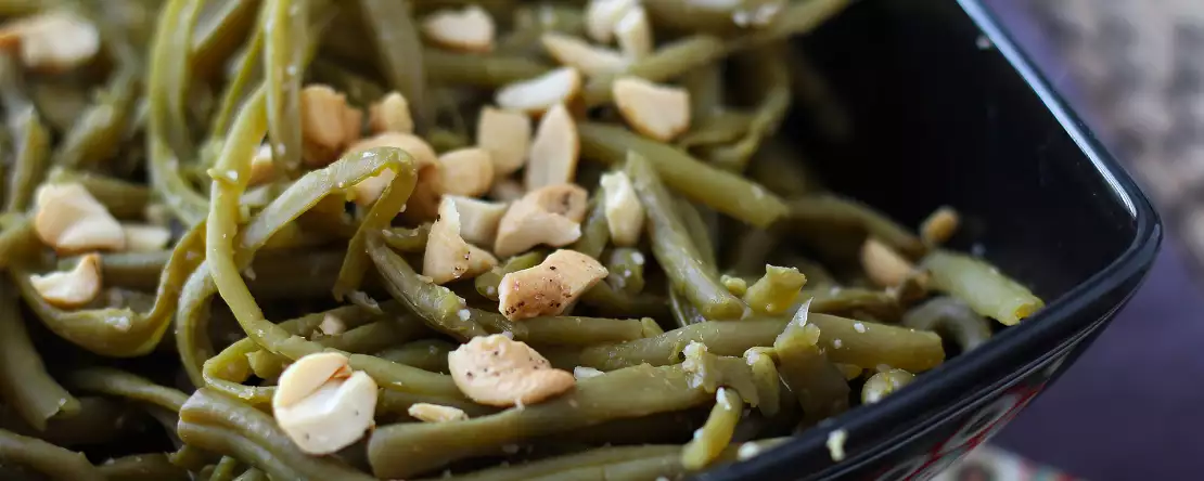 Green beans with thai sauce, cooked in an air fryer