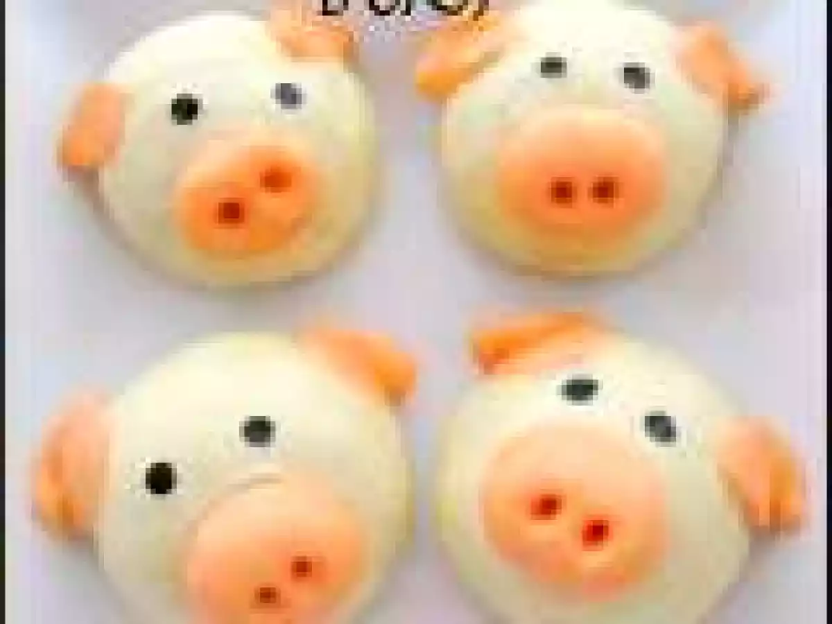 Piggy Pork Steamed Buns