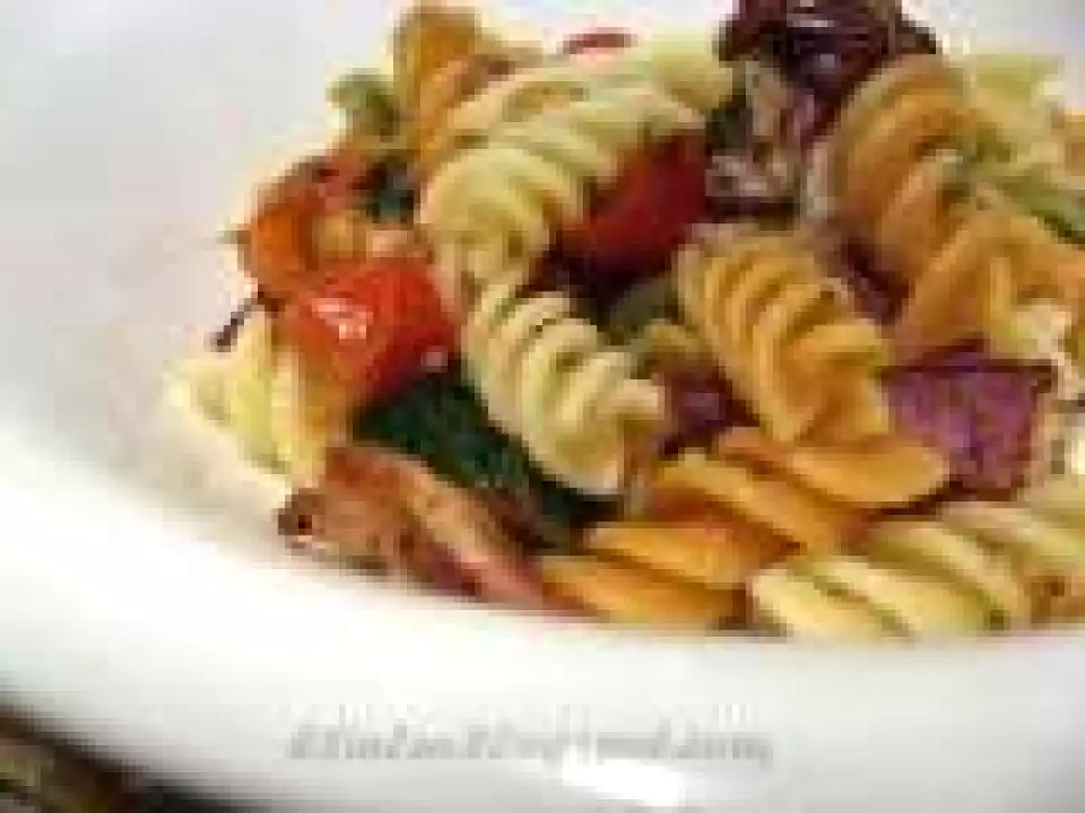 Tricolore Fusilli Aglio Olio With Streaky Bacon