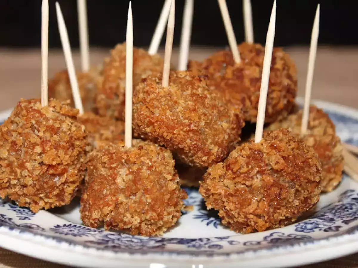 Recipe Deep fried peanut butter banana balls ~ an angry (lovely) dessert!