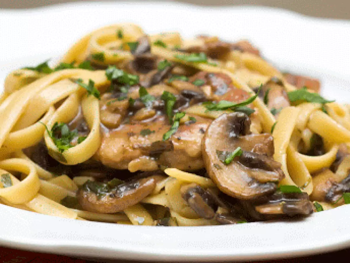 Recipe Pork tenderloin medallions with marsala sauce and pasta
