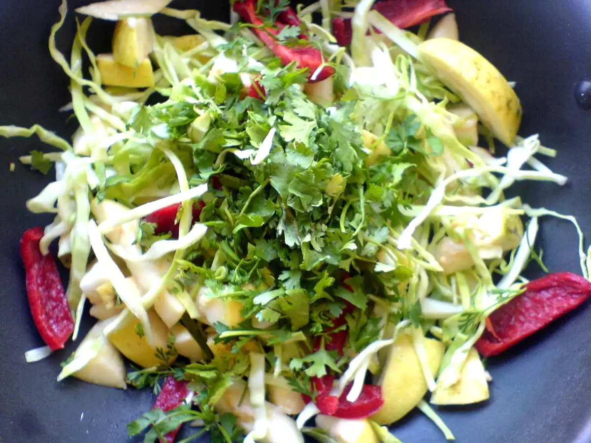 Recipe Cabbage and guava salad