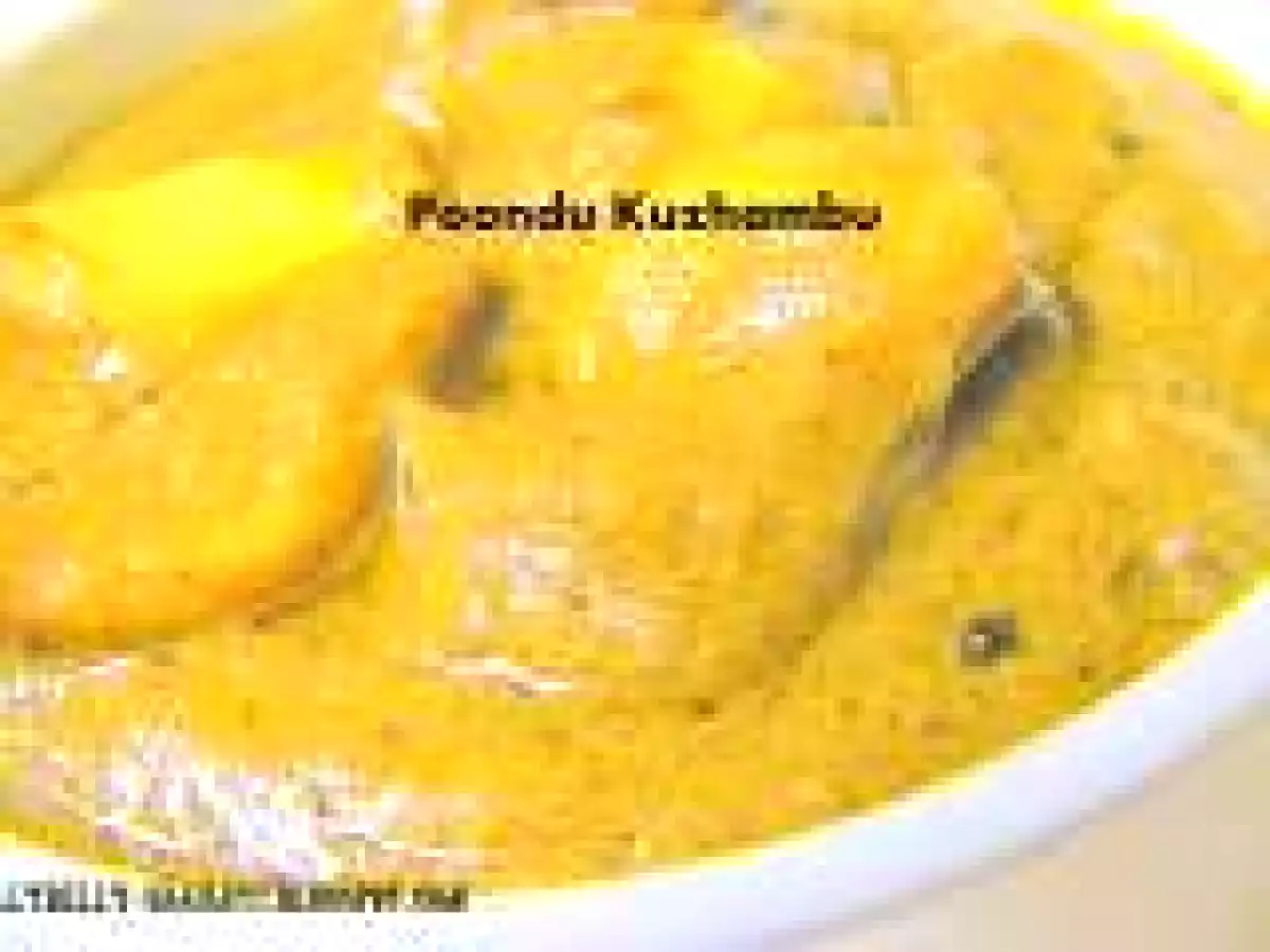 Poondu Kulambu /Garlic Kulambu