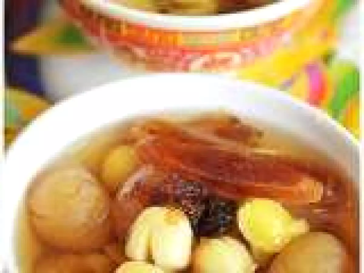 Lotus Seeds, Longan And Persimmon Sweet Soup
