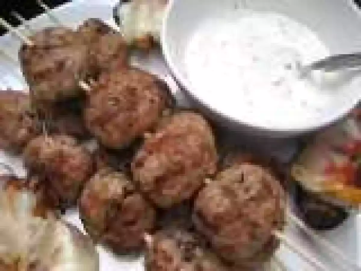 Greek Meatballs With Tzatziki Sauce