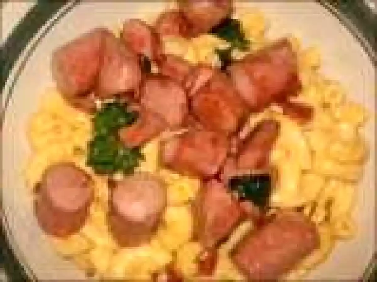 Mac & Cheese With Vienna Sausage