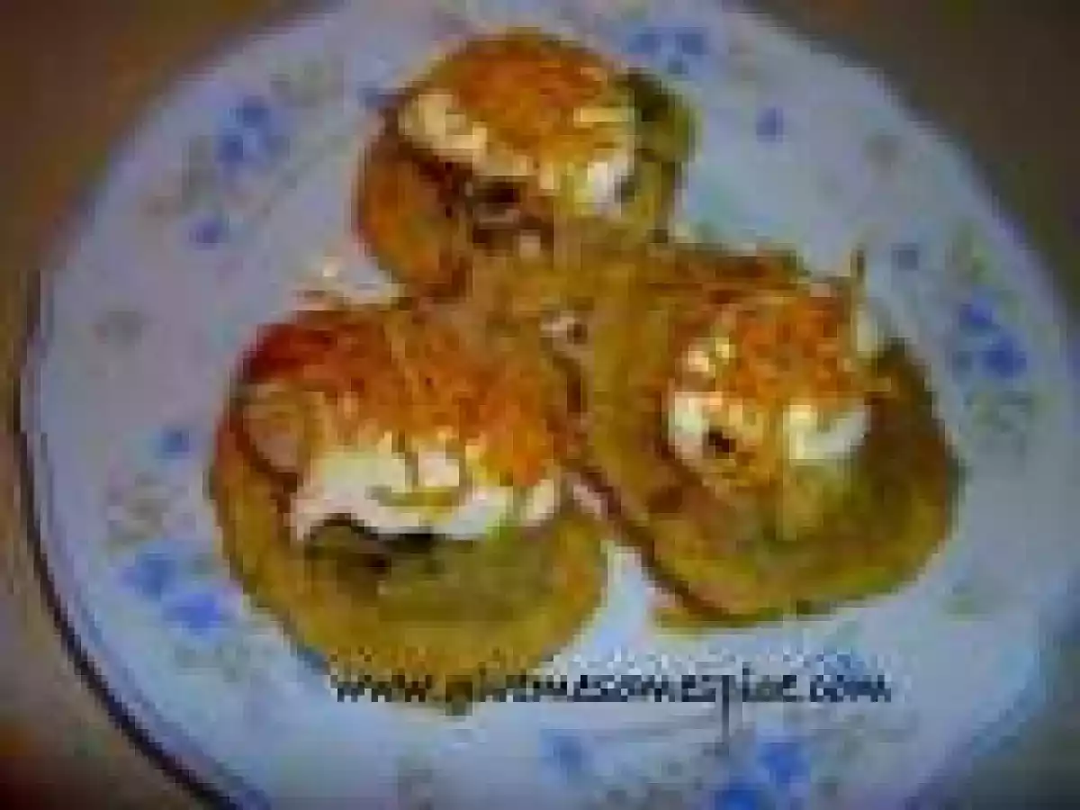 Sev Puri (Poori) : An Indian Savoury Snack