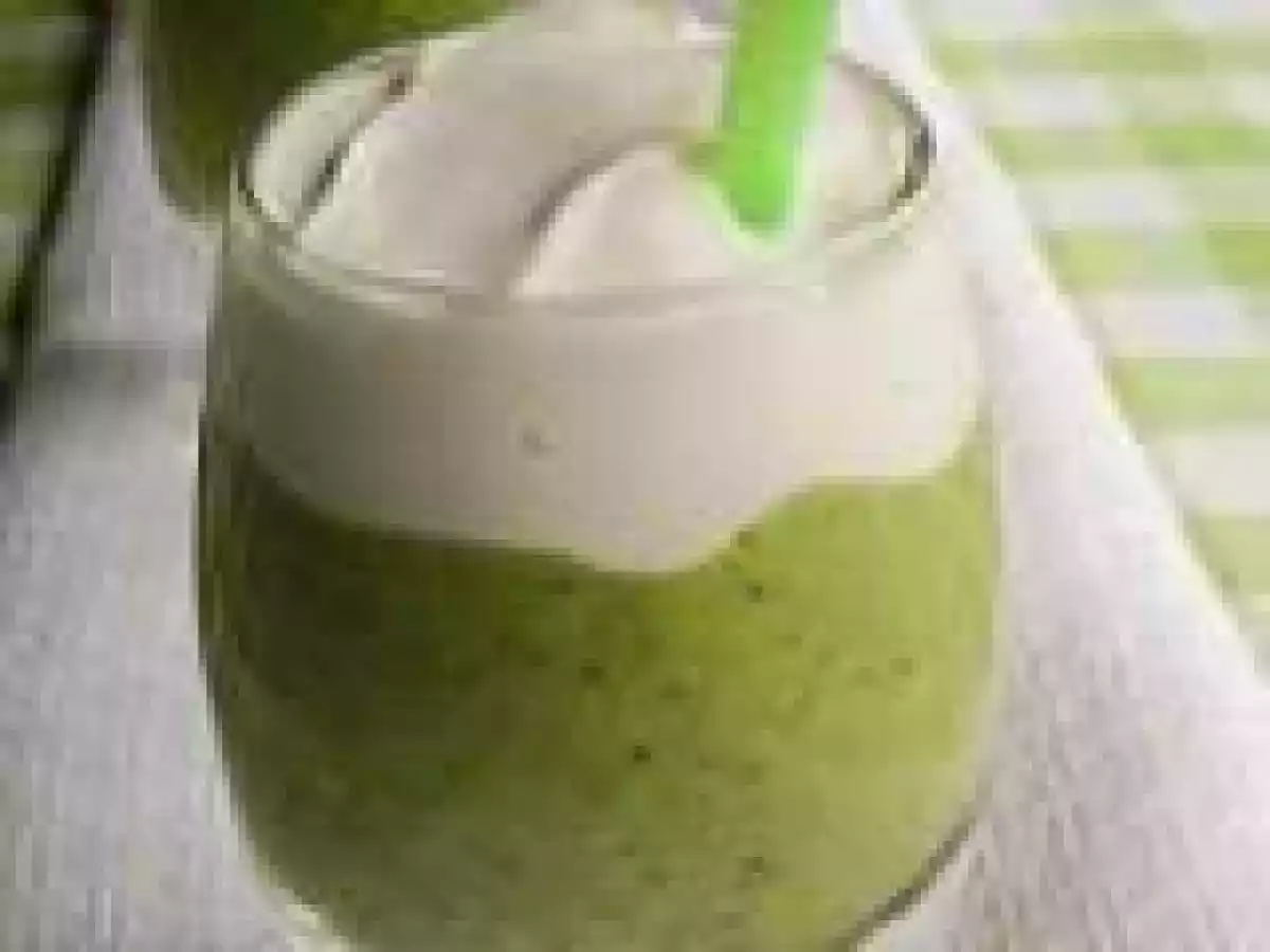 Kiwi Coconut Smoothie Shooters