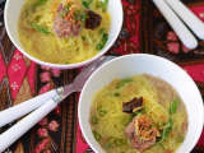 Bihun Sup (Rice Vermicelli in Beef Broth)