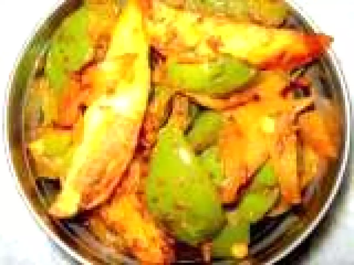Bell-pepper Potato and Onion dry vegetable (Shimla Mirch Aloo Sabzi)