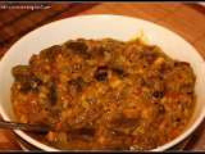 Kathirikai Gothsu with moong dhal