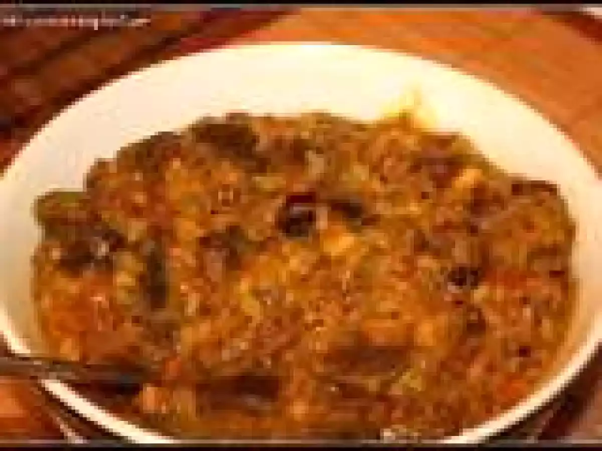 Kathirikai Gothsu with moong dhal