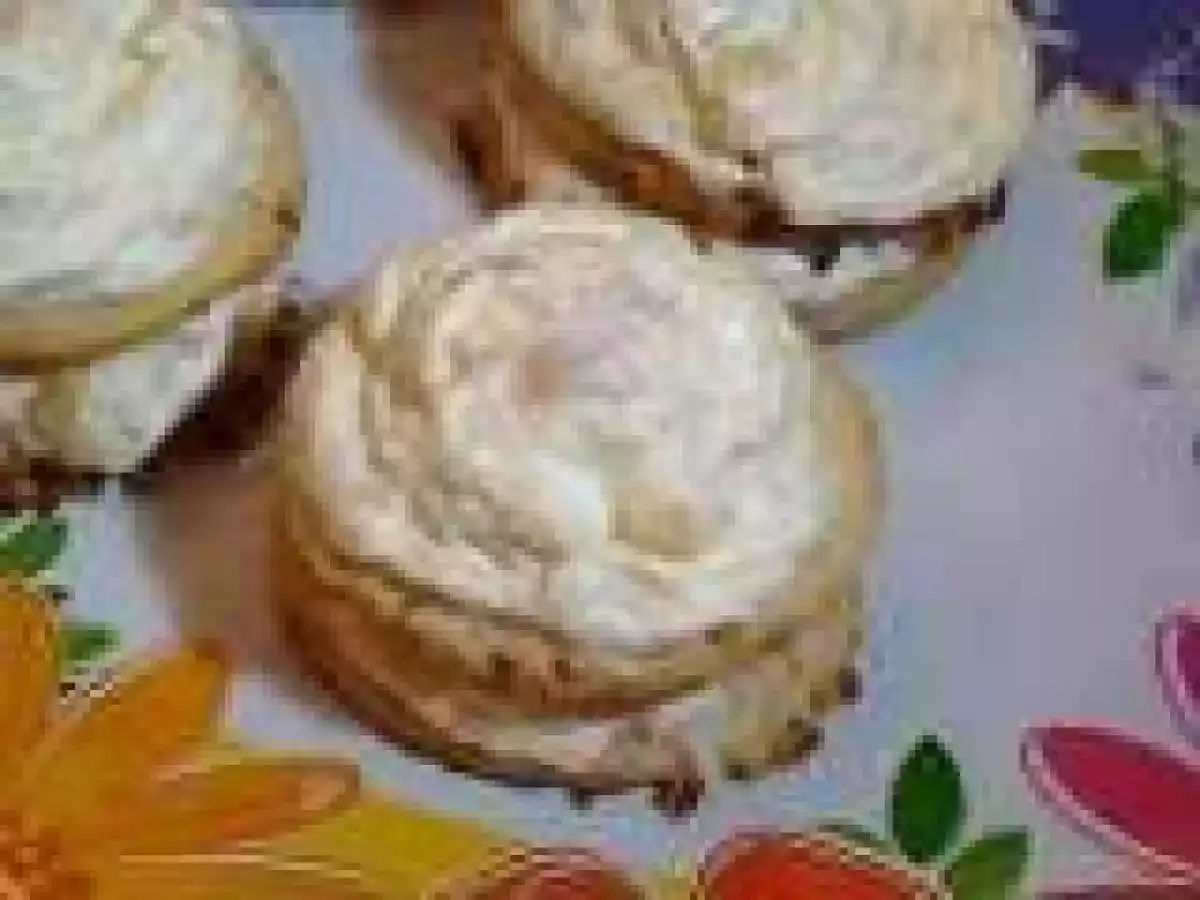 April Cookie Carnival - Toasted Coconut Shortbread with Pineapple Filling