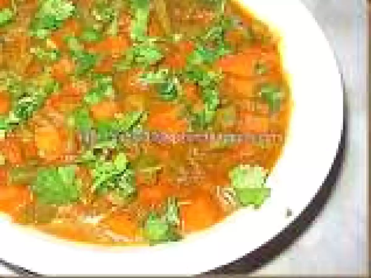 CARROTS AND BEANS IN COCONUT MILK GRAVY