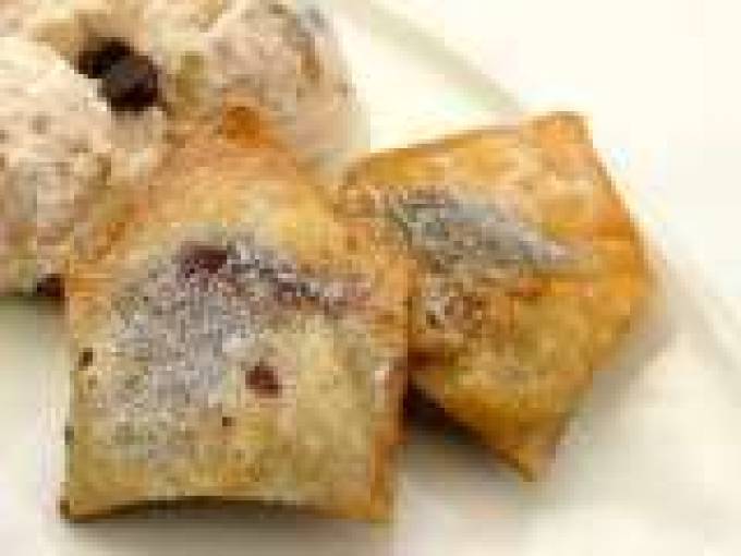 Fried Chocolate Marshmallow Wontons
