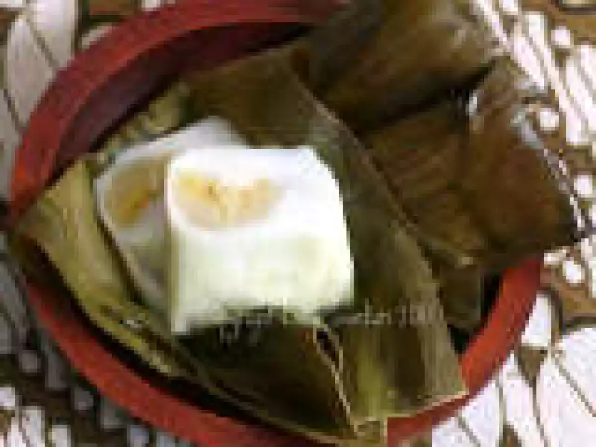 Kue Nagasari (Steamed Banana Snack)