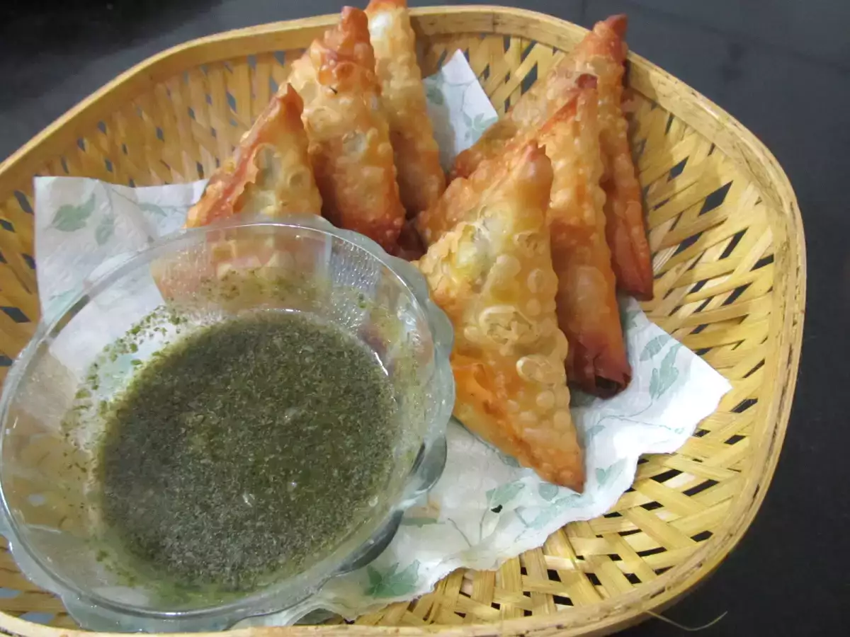 Recipe Dill & onion samosa (samosa irani)