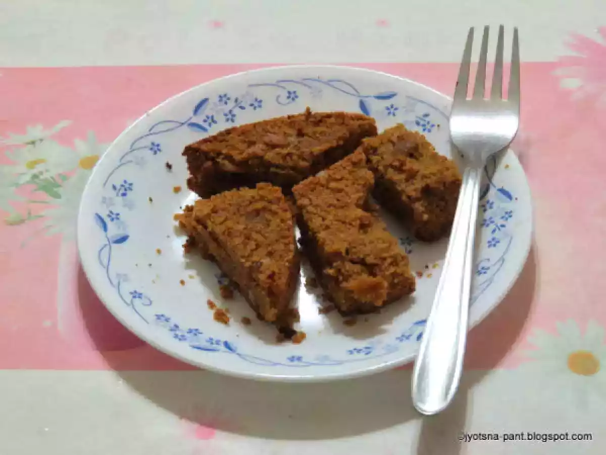 Banana-Jaggery Cake