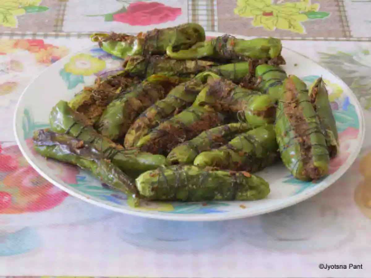 Rajasthani Bharwa Hari Mirch (Stuffed Green Chilies)
