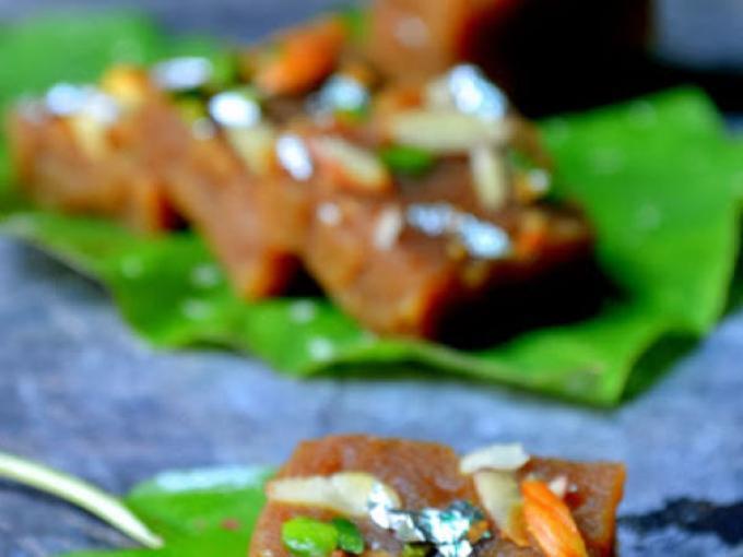 Besan aur Sattu ki barfi