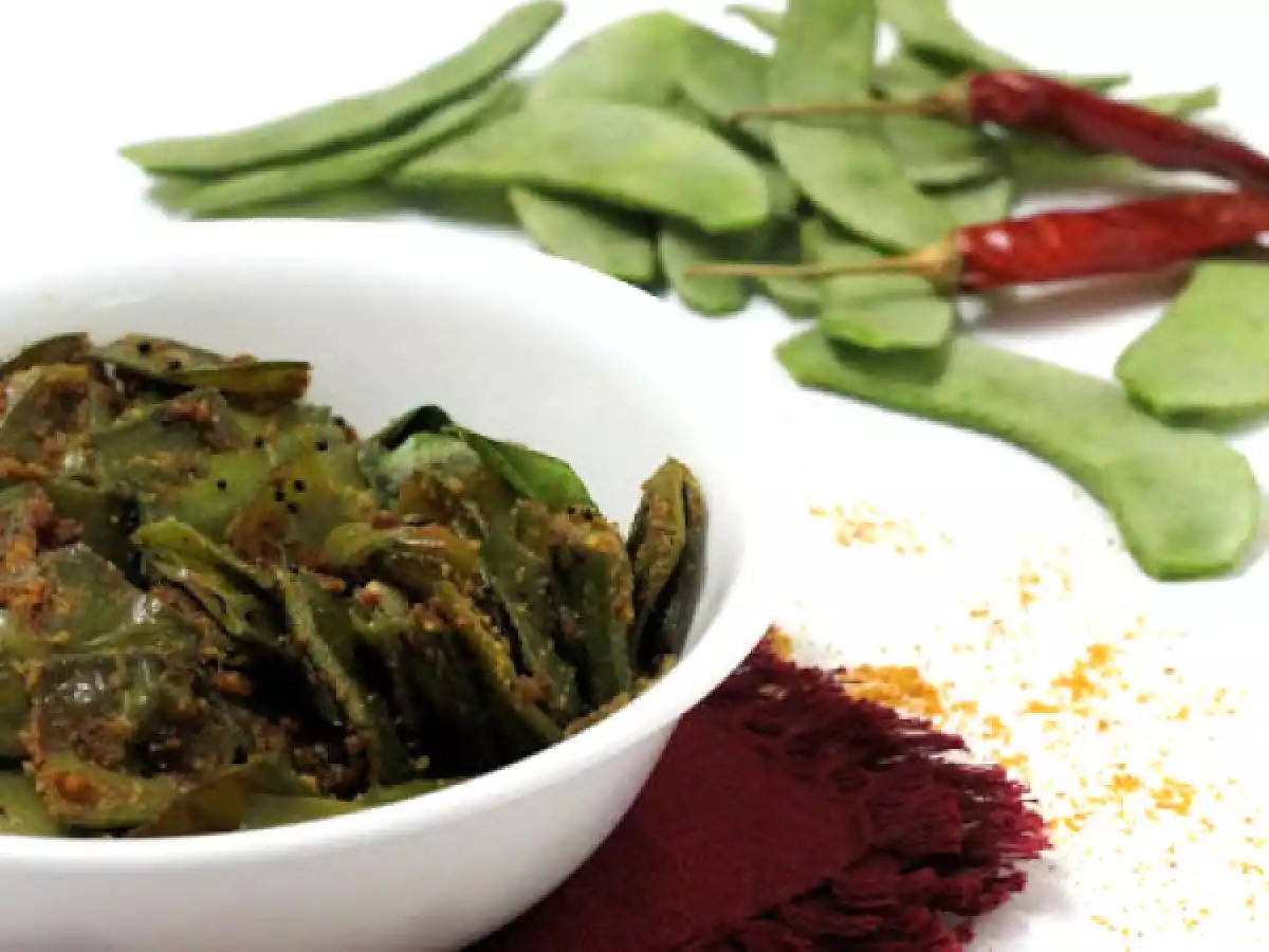Podi Potta Avarakkai Poriyal - Chettinad Style