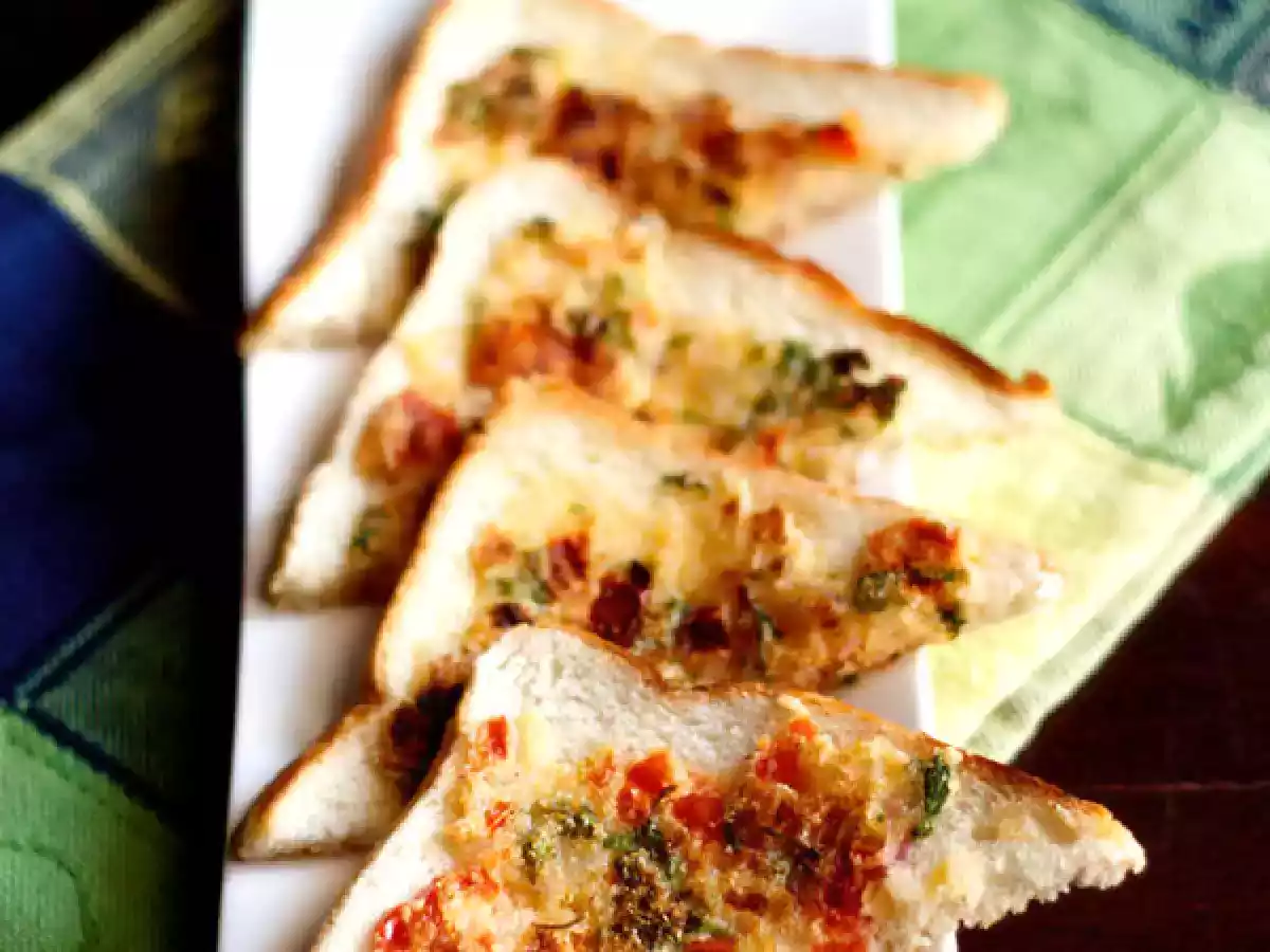 Rava toast recipe, how to make rava toast recipe | sooji toast recipe