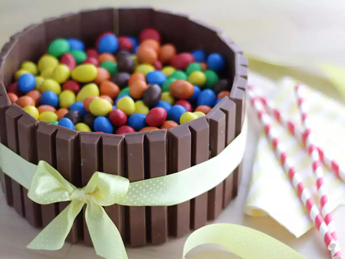 Recipe Kitkat cake- video recipe !