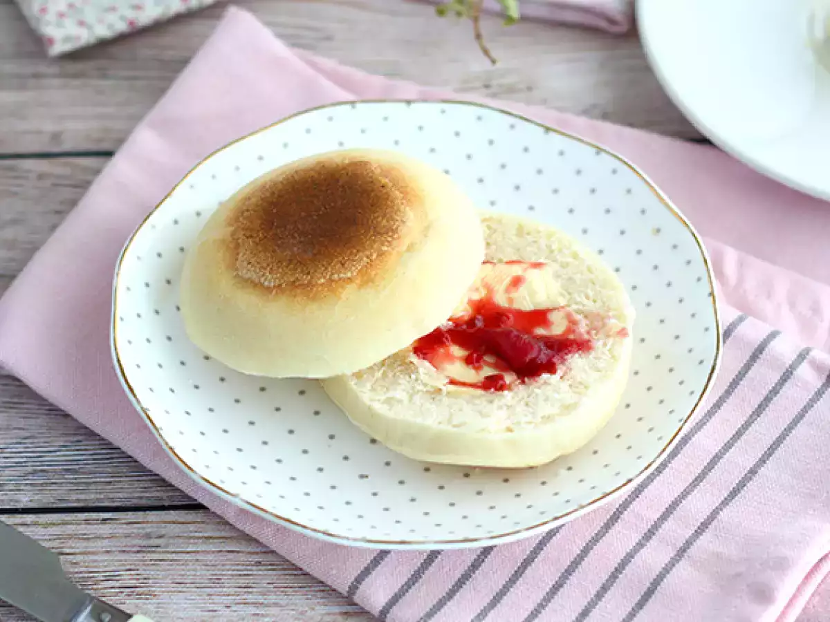 Recipe Easy and fluffy english muffins