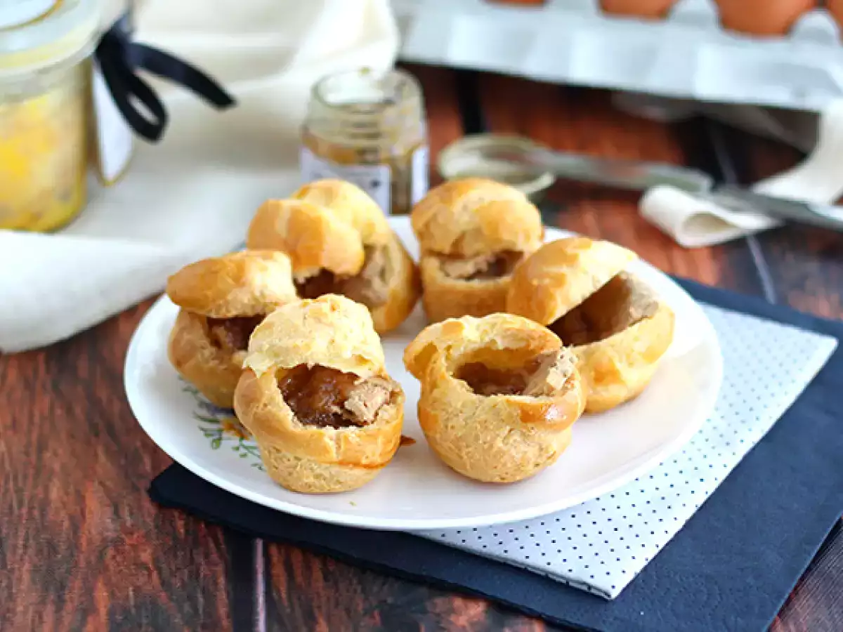 Recipe Foie gras and onion chutney puffs