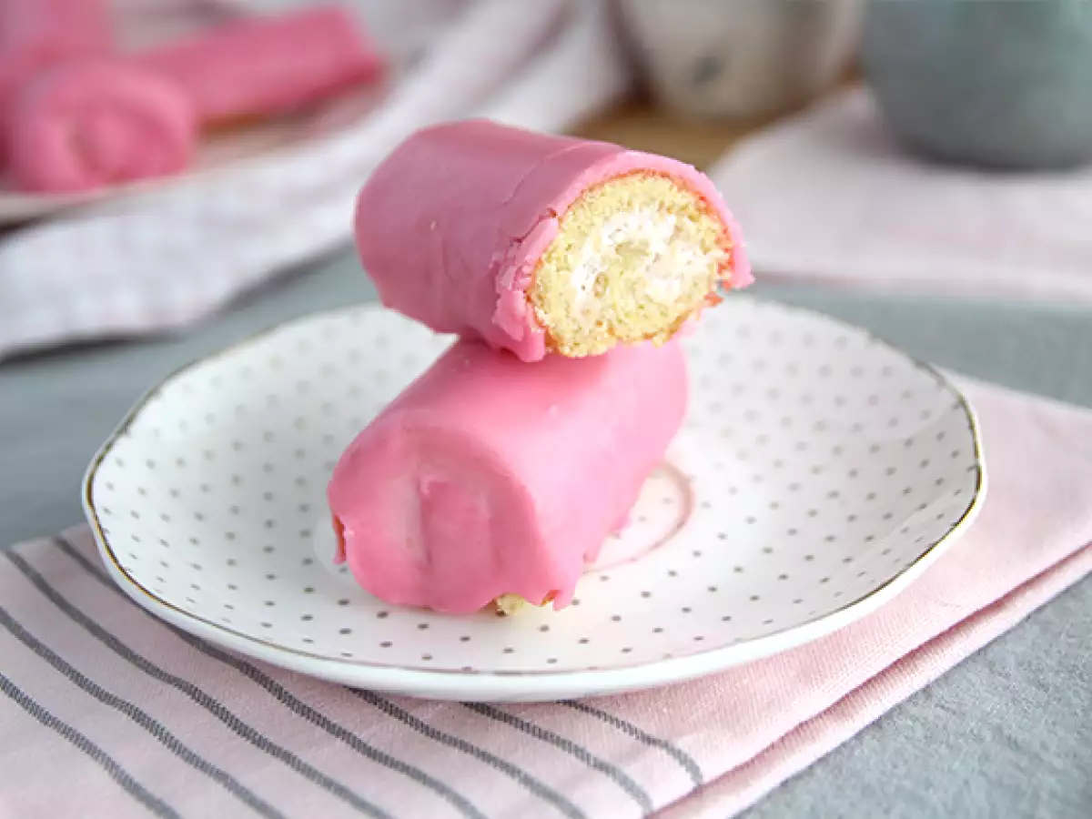 Recipe Mini strawberry rolls, pink panthers