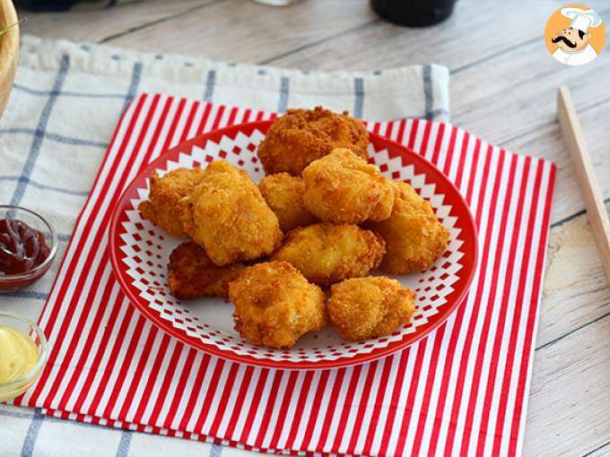 Macaroni fritters with bacon and cheese