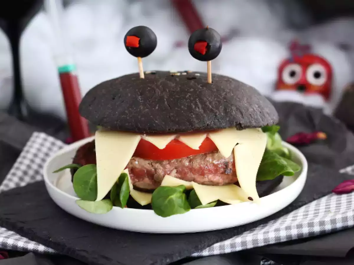 Recipe Monster burger for halloween