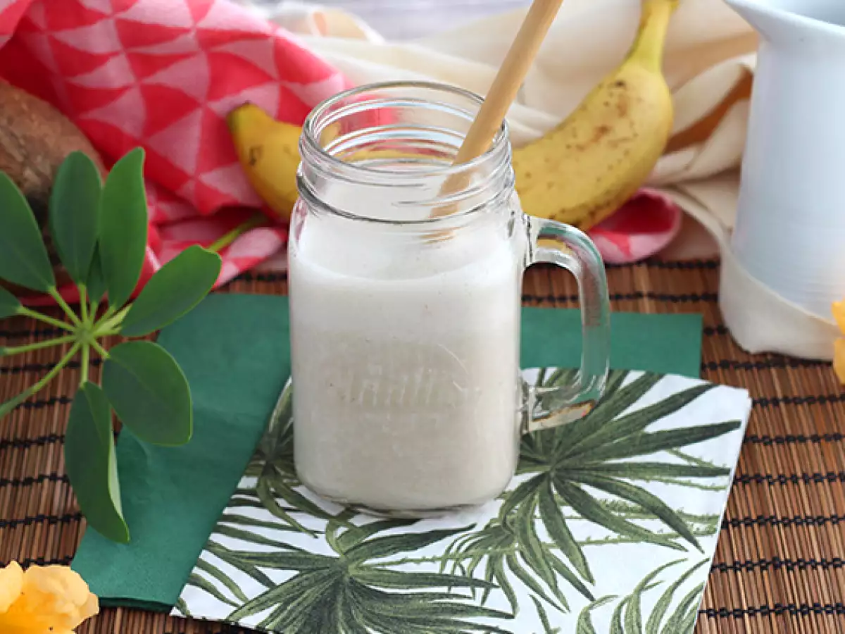 Recipe Vegan banana milkshake