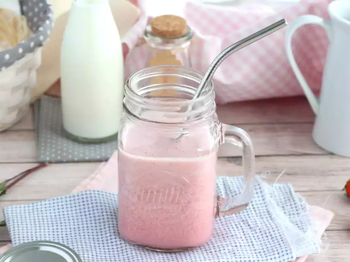 Recipe Vegan berry milkshake