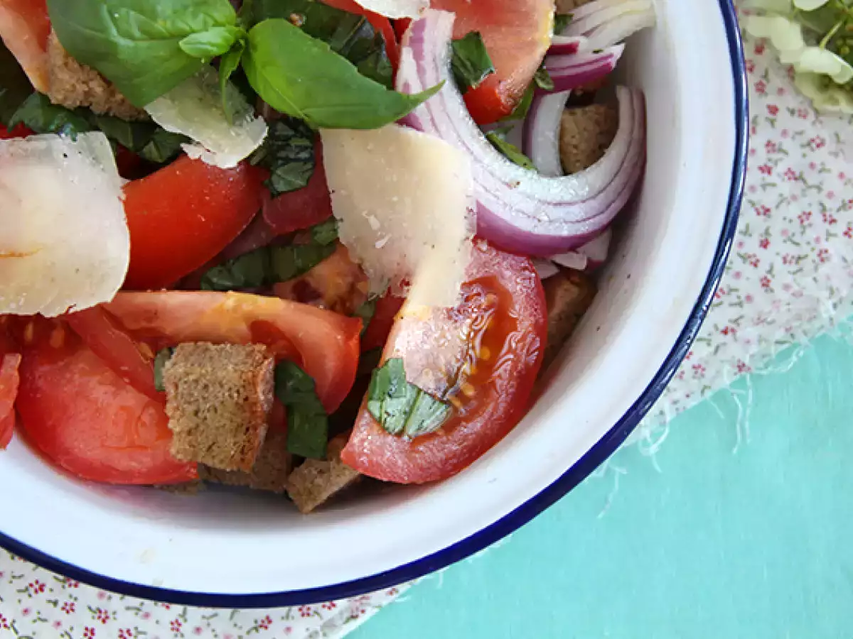 Recipe Panzanella salad - italian bread salad