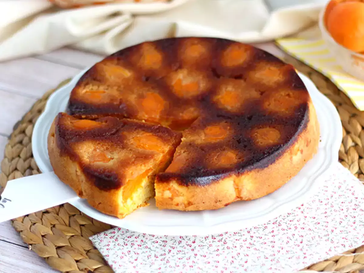 Recipe Simple and quick apricot cake