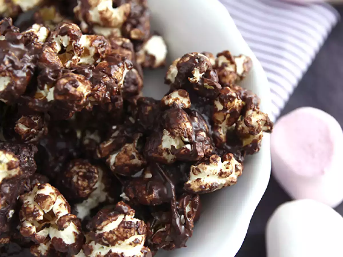 Recipe Chocolate and marshmallow popcorn