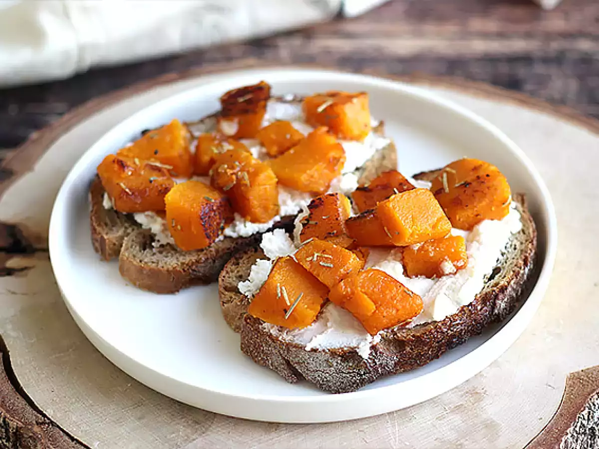 Recipe Ricotta, butternut and egg toasts