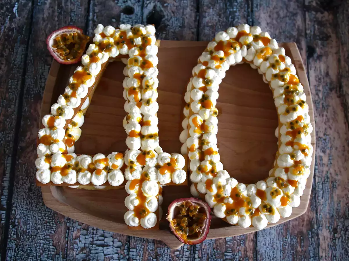 Recipe Exotic number cake with mango and passion fruit